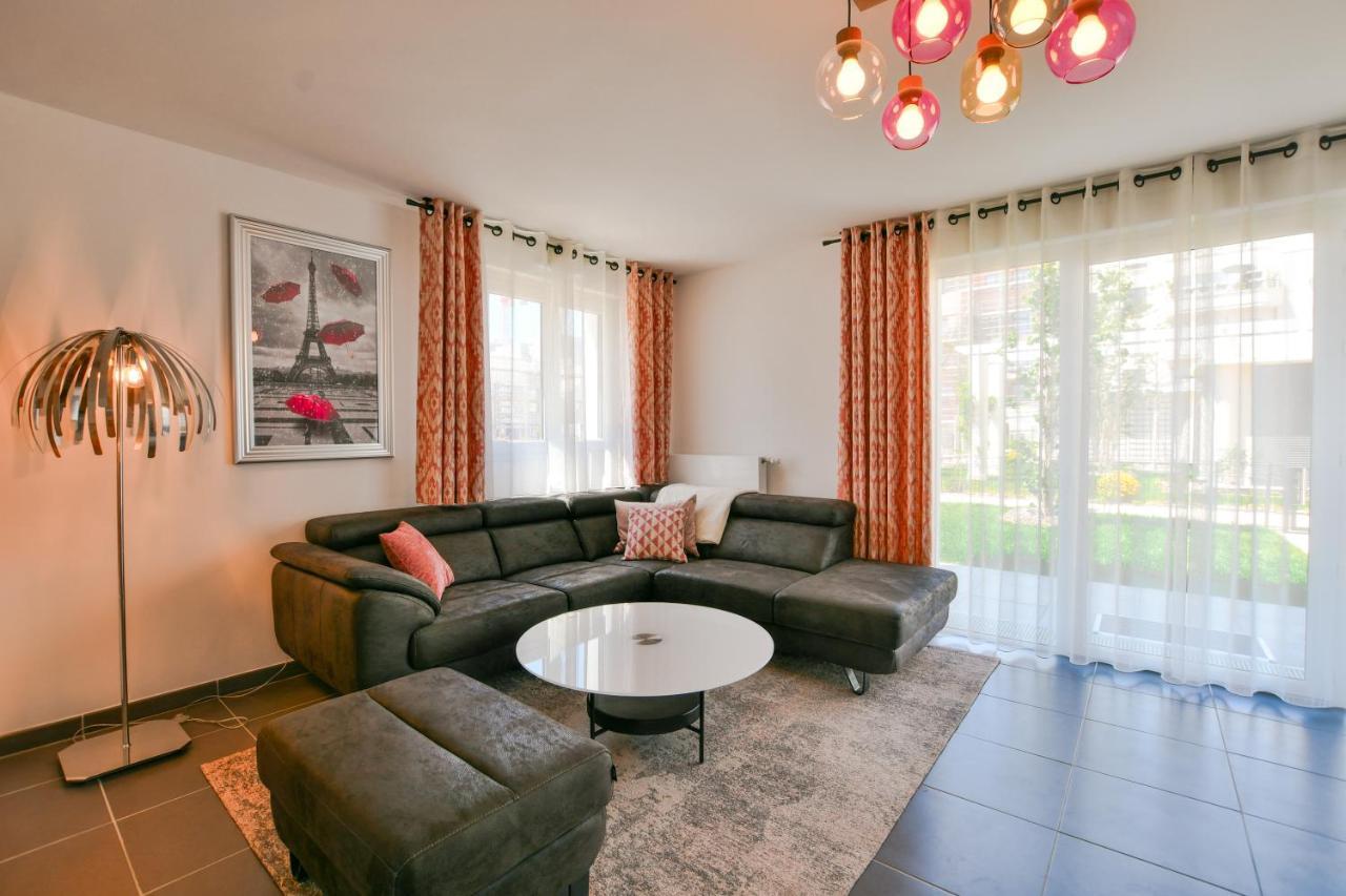 Perfect For Disney, Game Room, Rooftop, Parking Chessy  Ngoại thất bức ảnh