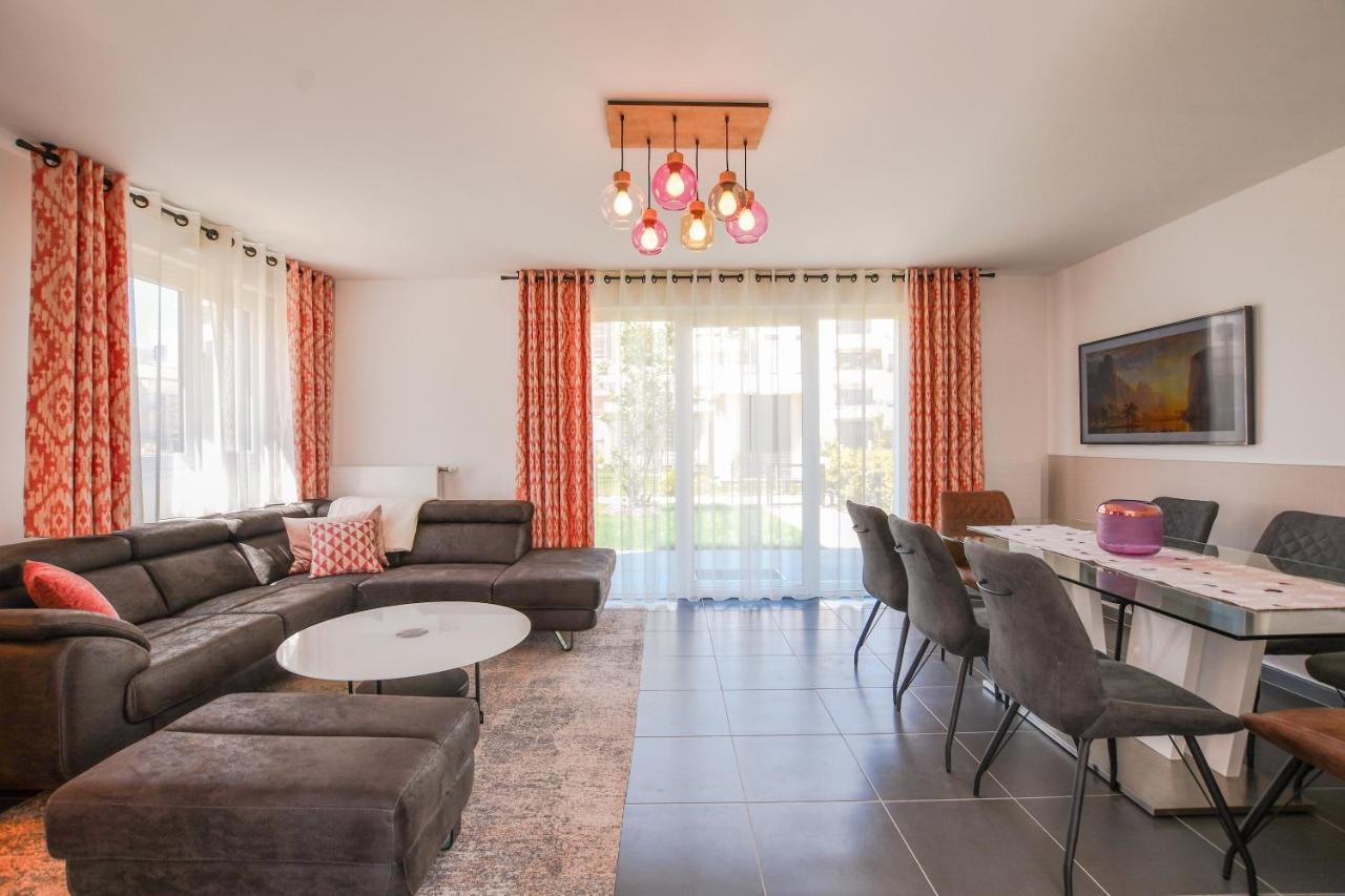 Perfect For Disney, Game Room, Rooftop, Parking Chessy  Ngoại thất bức ảnh
